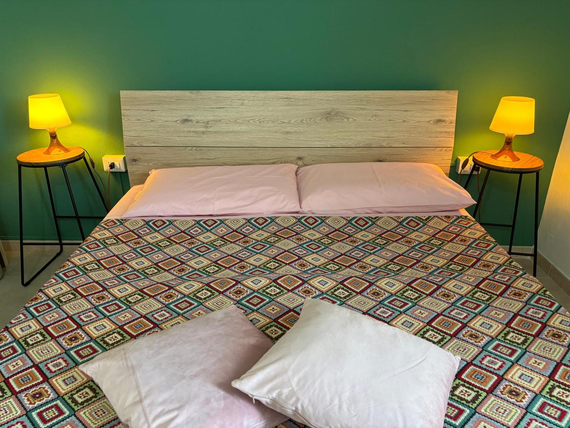 Assaje Guestroom ออลเบีย ภายนอก รูปภาพ